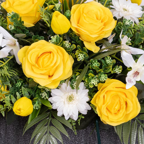 Choosing Eternal Memorial Bouquets: Why We're the Best Choice in Vaughan